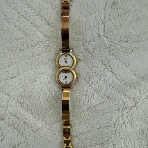 Elegant Gold Women's Watch